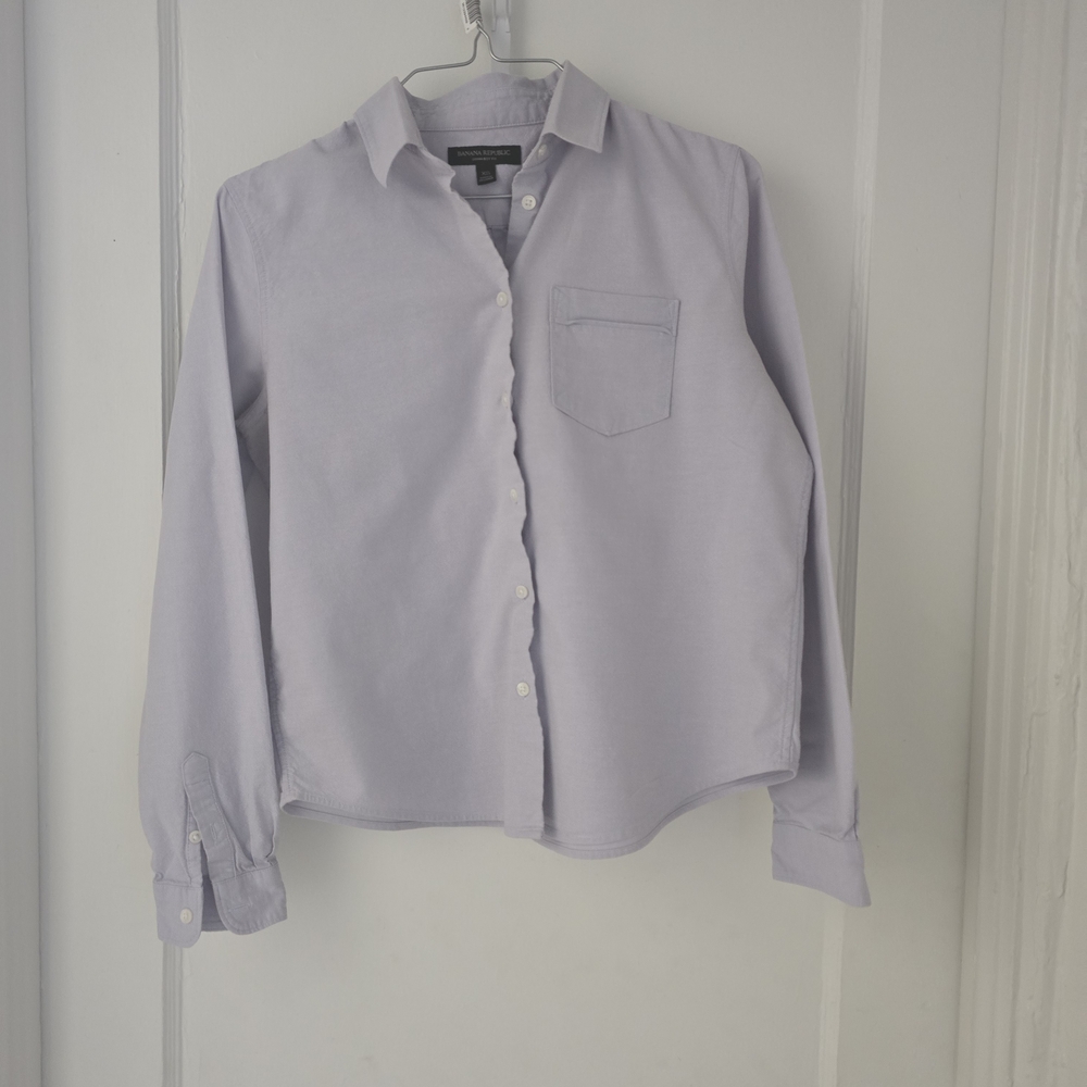 Banana Republic Women's Light Blue Button Up Shirt